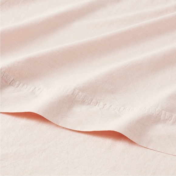 King 250 Thread Count Organic Percale
Sheet Set Peach Chambray - Threshold - Picture 3 of 6